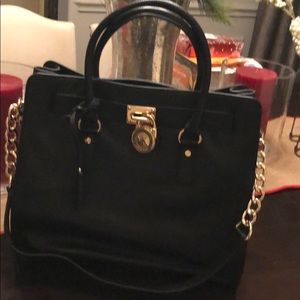 Michael Kors purse- never used